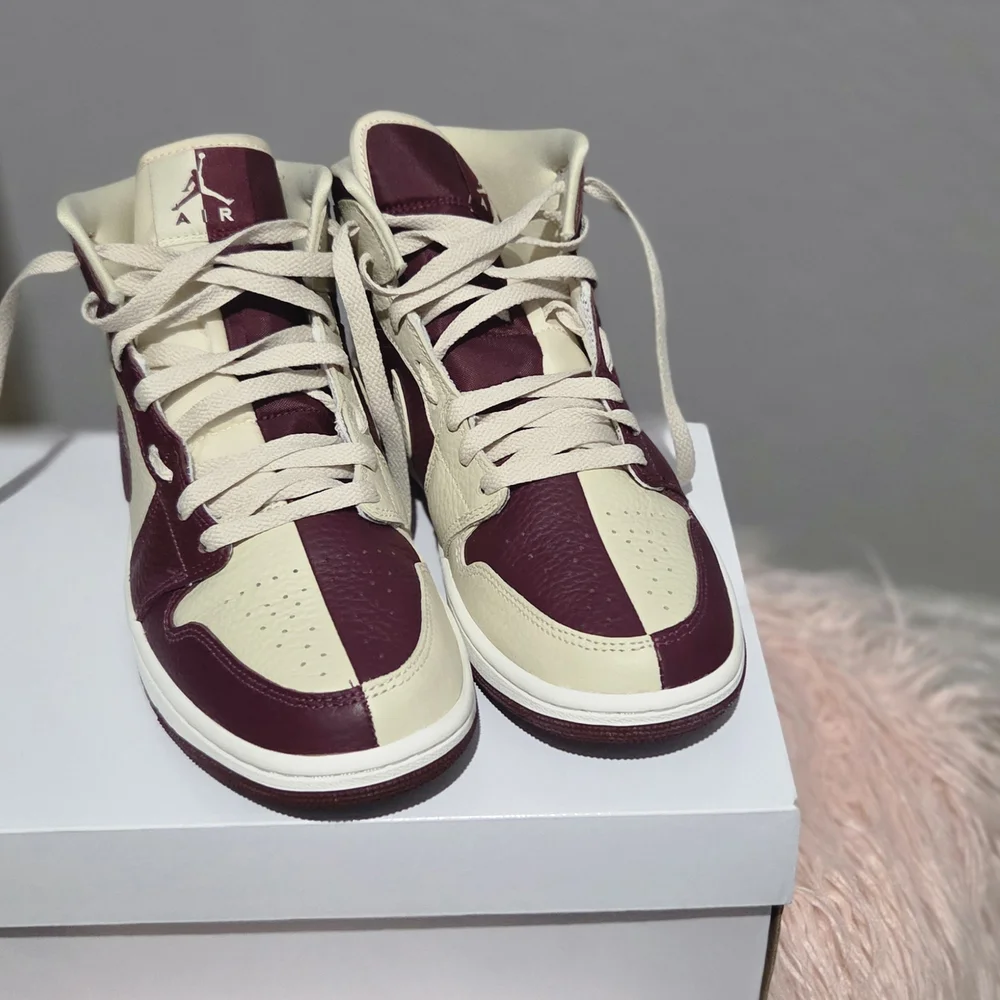 Jordan Women's Cream and Burgundy Sneakers - Picture 2 of 8